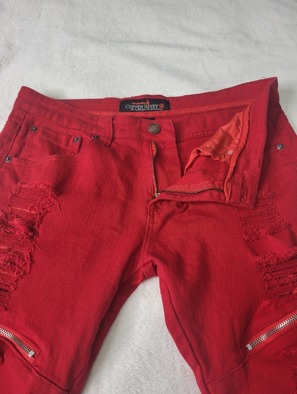 Copper Rivet Men's Distressed Red Zipper Detail Shorts. Size 36. - Picture 8 of 11